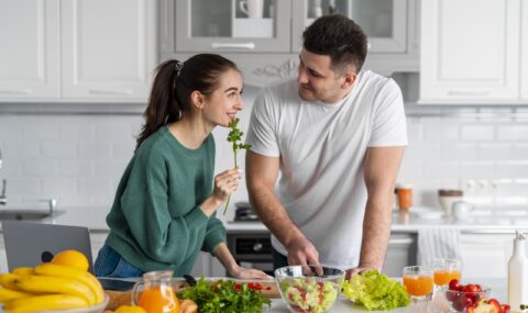 couple-cooking-home